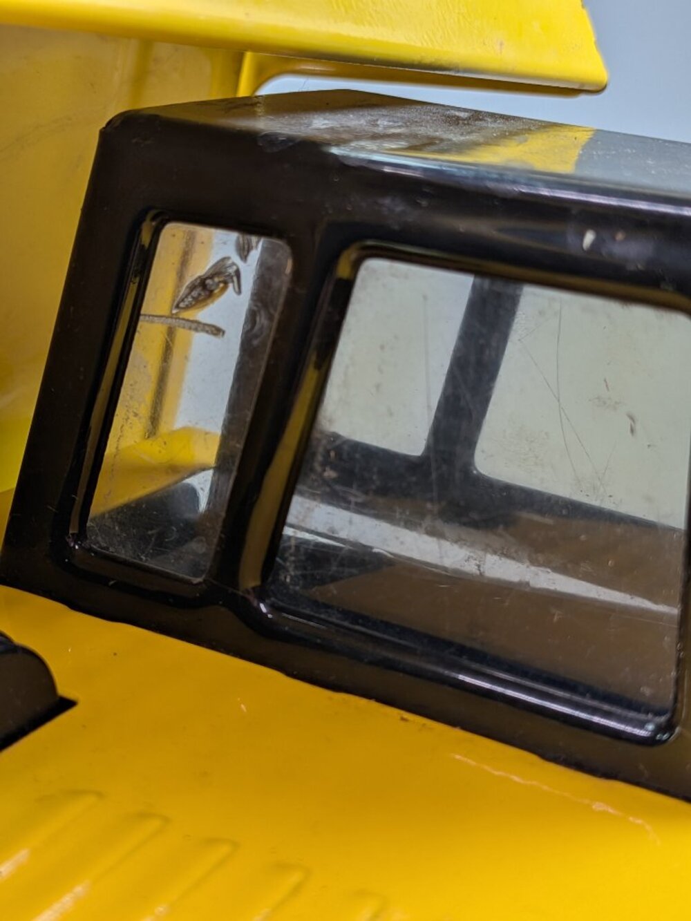 Vintage Tonka Mighty Dump Truck #768 Yellow Pressed Steel Plastic Chassis 90s - Picture 7 of 17